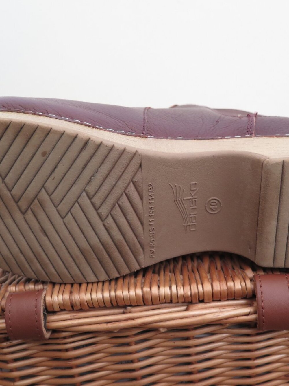 Dansko Becka clog boot size 40 cordovan - Picture 9 of 12